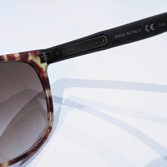 💫BOTTEGA VENETA💫Wayfarer Cat Eye Sunnies ☀️ - Picture 6 of 7